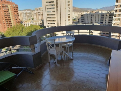 Venta de piso en Centro Histórico de 3 habitaciones con terraza y garaje