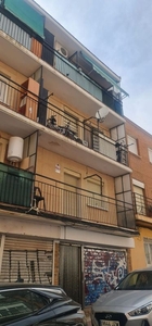Venta de piso en Los Rosales de 3 habitaciones con balcón y aire acondicionado