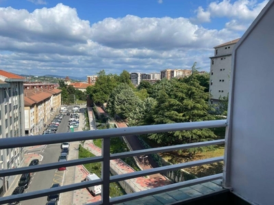 Venta Piso Santurtzi. Piso de dos habitaciones en Pedro Icaza Aguirre. Buen estado séptima planta con terraza