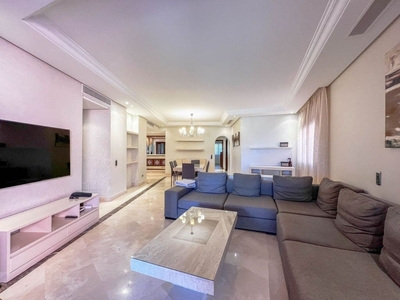 Apartamento en venta en New Golden Mile, Estepona, Málaga