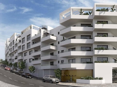 Apartamento en venta en Sierra de Estepona - Avda. de Andalucía, Estepona, Málaga