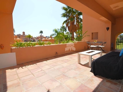 Piso en venta en Nueva Atalaya, Estepona, Málaga