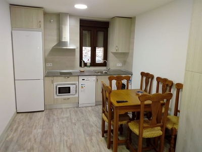 Alquiler de dúplex en carretera De Salamanca de 2 habitaciones con muebles y calefacción