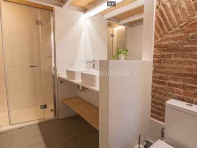 Alquiler piso en plaça reial 9 piso compartido de habitaciones individuales en Barcelona