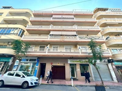 Apartamento en venta en Las Piscinas Naturales, Torrevieja