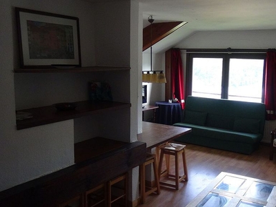 Ático en alquiler en avenida De Huesca de 3 habitaciones con muebles y calefacción