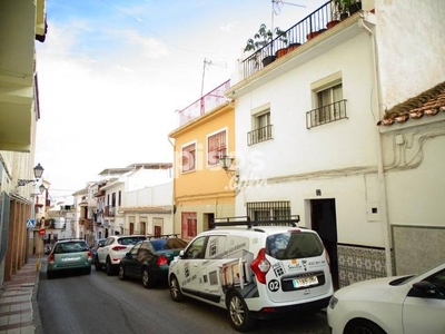 Casa adosada en venta en Calle de la Velarde, cerca de Calle de Espliego