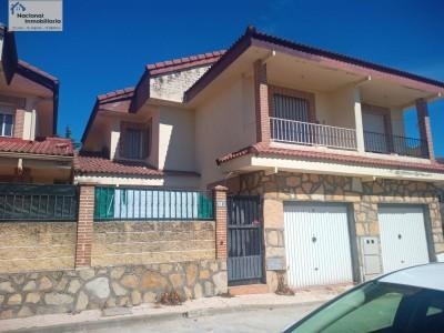 Casa adosada en venta en Sotillo de la Adrada