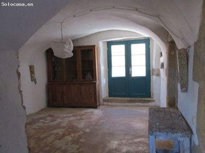 Casa de Pueblo en Venta en La Bisbal dEmpordà, Girona