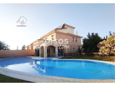 Chalet en venta en Calle Guadalquivir