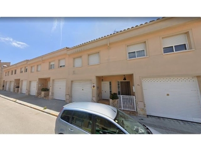 ¡Gran oportunidad bancaria! Casa adosada de 169m² en Castellet i la Gornal con