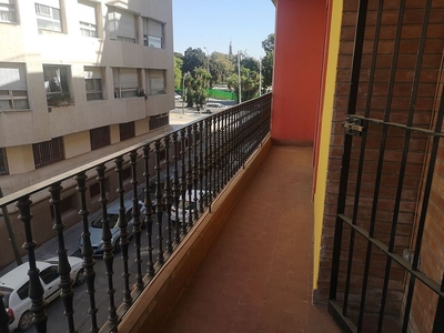 Piso en alquiler en calle Virgen de Robledo de 3 habitaciones con terraza y muebles