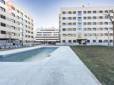 Piso en alquiler en La Victoria - El Cabildo de 3 habitaciones con terraza y piscina