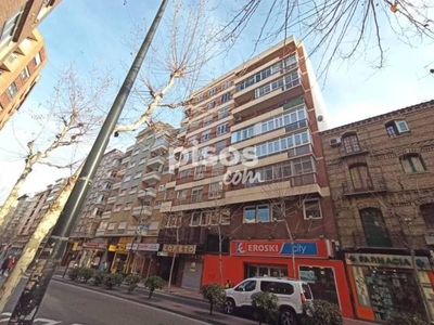 Piso en venta en Avenida de Madrid, cerca de Calle del Padre Manjón