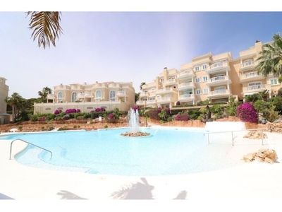 Portico Playa en Guardamar apartamento frente a piscina