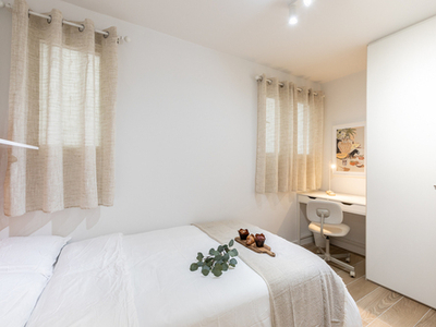 Room en Coliving en Pintor Segrelles 1, Valencia R3