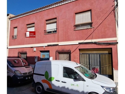 Venta Casa adosada en Calle Cañada Zamora Totana. Buen estado con terraza 174 m²
