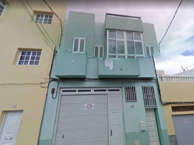 Venta Casa adosada en Calle Cura Gordillo Telde. Buen estado con balcón 323 m²