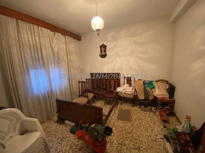 Venta Casa unifamiliar en Calle BARBERAN Y COLLAR Valverde del Camino. A reformar 169 m²