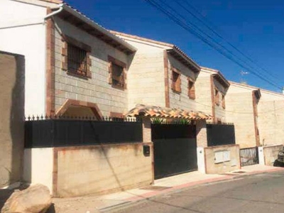 Venta Casa unifamiliar en Calle Escalona Villa del Prado. 135 m²