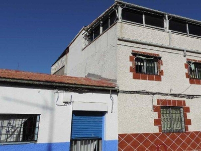 Venta Casa unifamiliar en Calle Nuestra SeÑora Del Pilar Leganés. 184 m²