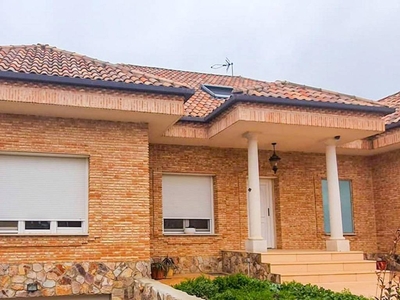 Venta Casa unifamiliar en Pilar Del Fuente el Saz de Jarama. 111 m²