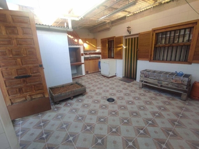 Venta Casa unifamiliar en Princesa 3 Murcia. Buen estado plaza de aparcamiento calefacción individual 140 m²