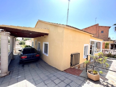 Venta Casa unifamiliar en Violeta El Vendrell. Con terraza 130 m²