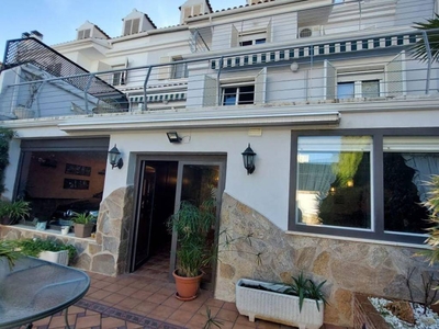 Venta Casa unifamiliar Jaén. Con balcón 203 m²