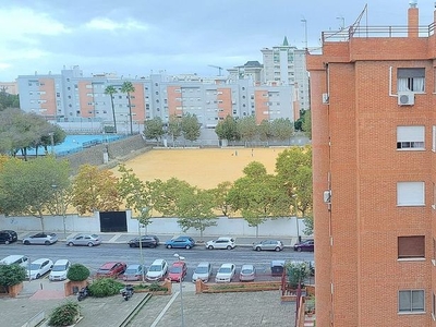 Venta de piso en Conquero - San Sebastián de 4 habitaciones con terraza y garaje