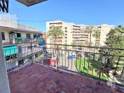 Venta Piso Gandia. Piso de cuatro habitaciones en El.liptica 15. Quinta planta