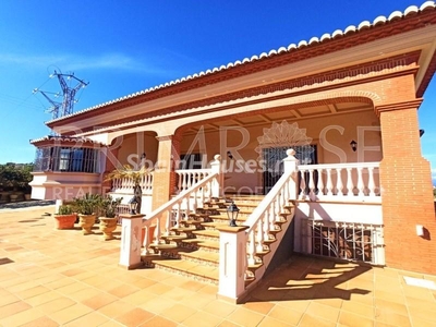 Villa en venta en Manilva