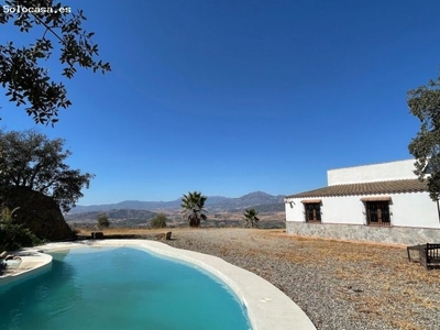 Vivienda con piscina en una situación única por sus vistas espectaculares