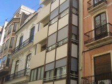 Alquiler Piso Castellón de la Plana - Castelló de la Plana. Piso de tres habitaciones en Calle Enmedio 40. Muy buen estado sexta planta