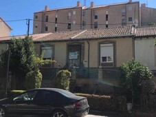 Venta Casa adosada Segovia. Buen estado plaza de aparcamiento 196 m²