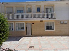 Venta Casa unifamiliar en Calle Madrid Fuengirola. Buen estado con terraza 100 m²