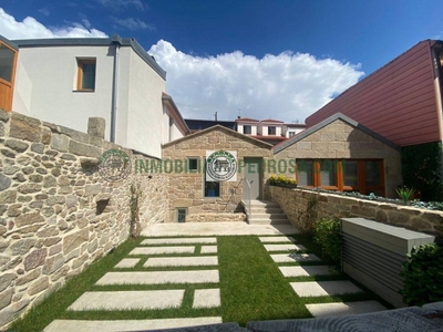 Alquiler Casa unifamiliar Pontevedra. Con terraza 295 m²