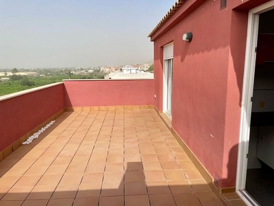 Ático en alquiler en Torreagüera de 4 habitaciones con terraza y garaje