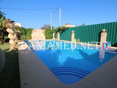 Chalet en venta en Dénia, Alicante