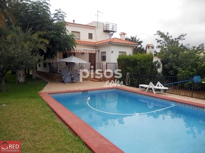 Chalet en venta en Picassent