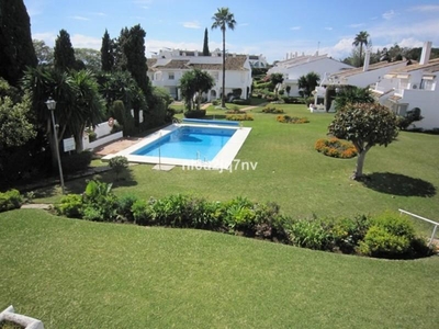 Piso ático en venta en Paraiso-Borronal, Estepona