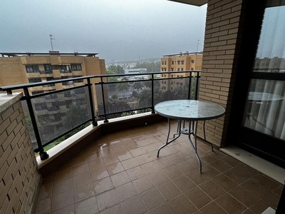 Piso en alquiler en Fuensanta - Universidad de 4 habitaciones con terraza y piscina
