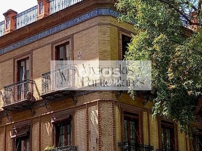 Piso en venta en Calle San Jacinto, cerca de Calle Esperanza de Triana