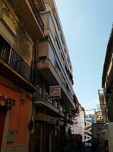 Piso en venta en Casco Antiguo de 3 habitaciones con terraza y aire acondicionado
