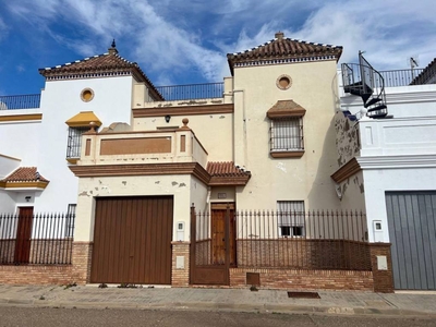 Venta Casa adosada en Calle Carboneros Cañada Rosal. Buen estado con balcón 139 m²