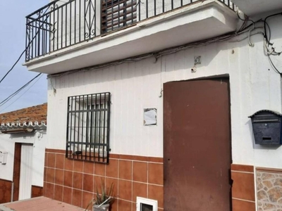 Venta Casa adosada en Calle Gloria Vélez-Málaga. A reformar 191 m²