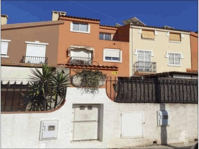 Venta Casa adosada en Calle LOS ALMENDROS Mutxamel. Buen estado con terraza 238 m²