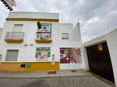 Venta Casa adosada en Calle Santa Teresa Los Molares. Buen estado con balcón calefacción central 115 m²