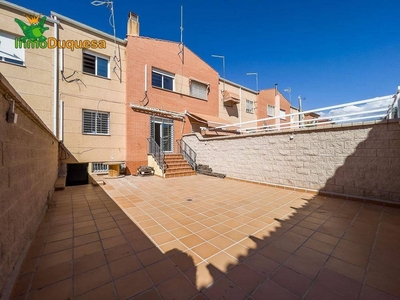 Venta Casa adosada en Castillo 29 Gójar. Con terraza 159 m²