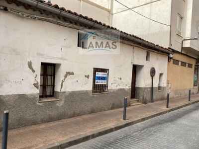 Venta Casa adosada en Gabriel y Galan Navalmoral de la Mata. A reformar 140 m²